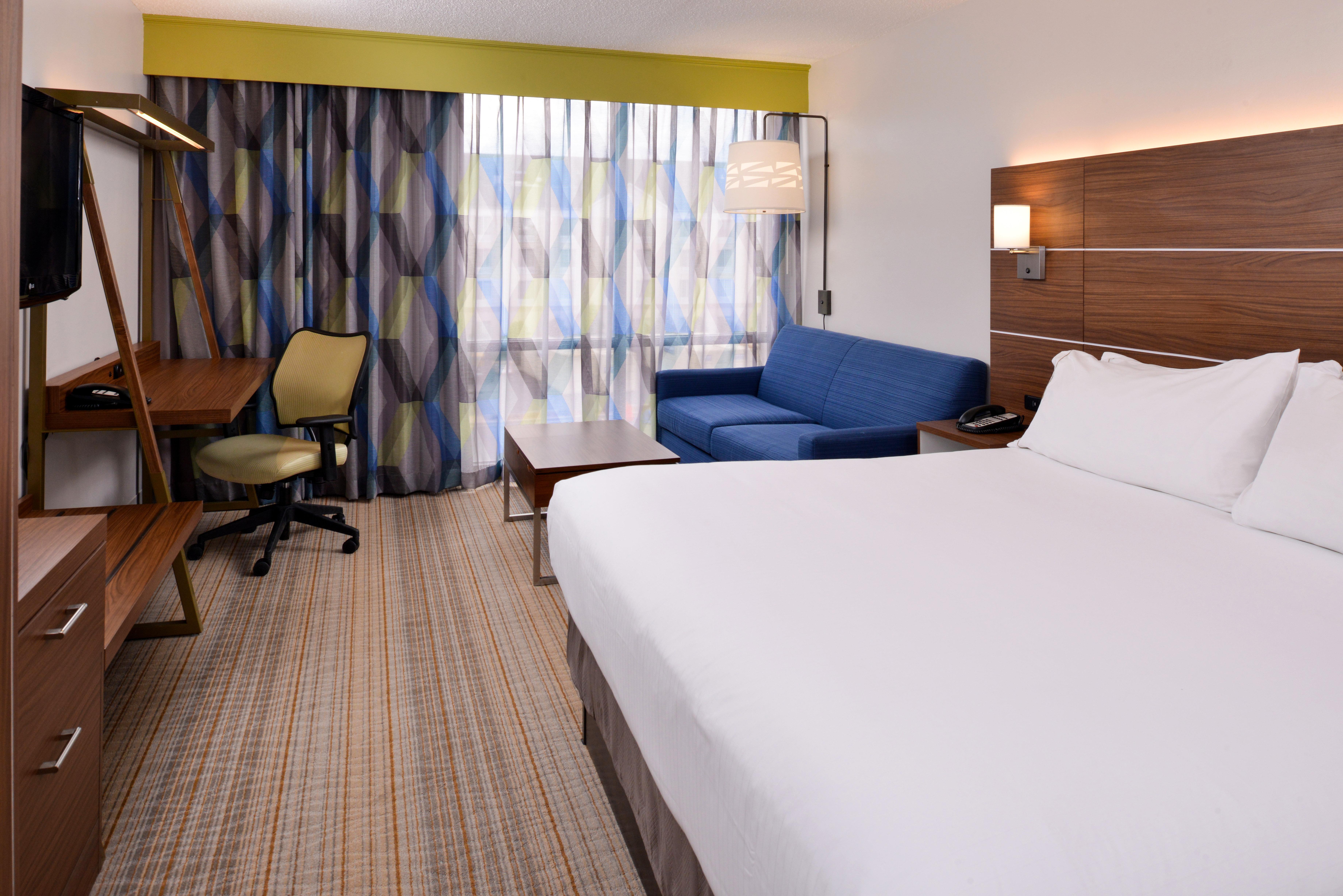 Holiday Inn Express & Suites Springfield By Ihg Exterior photo
