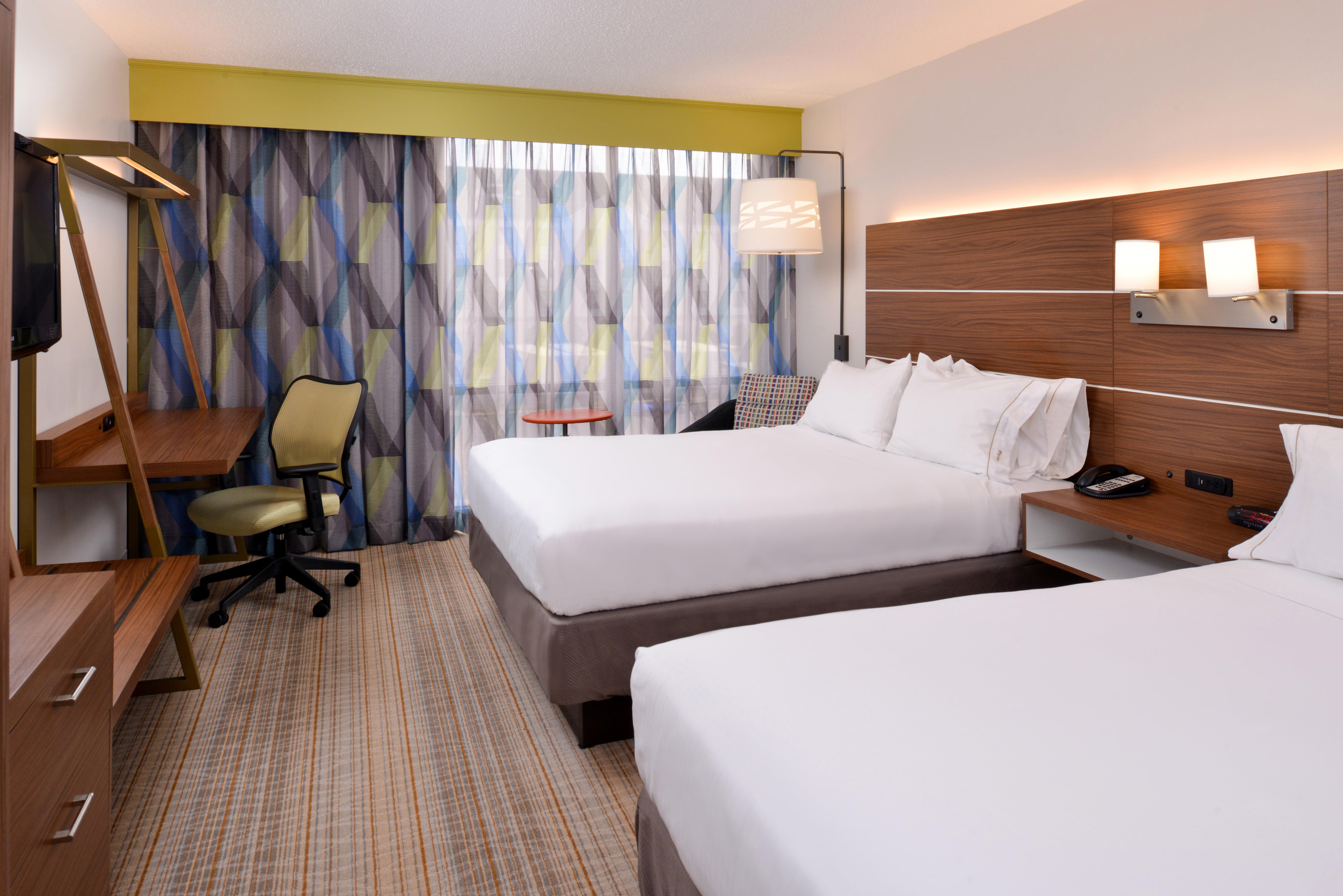 Holiday Inn Express & Suites Springfield By Ihg Exterior photo