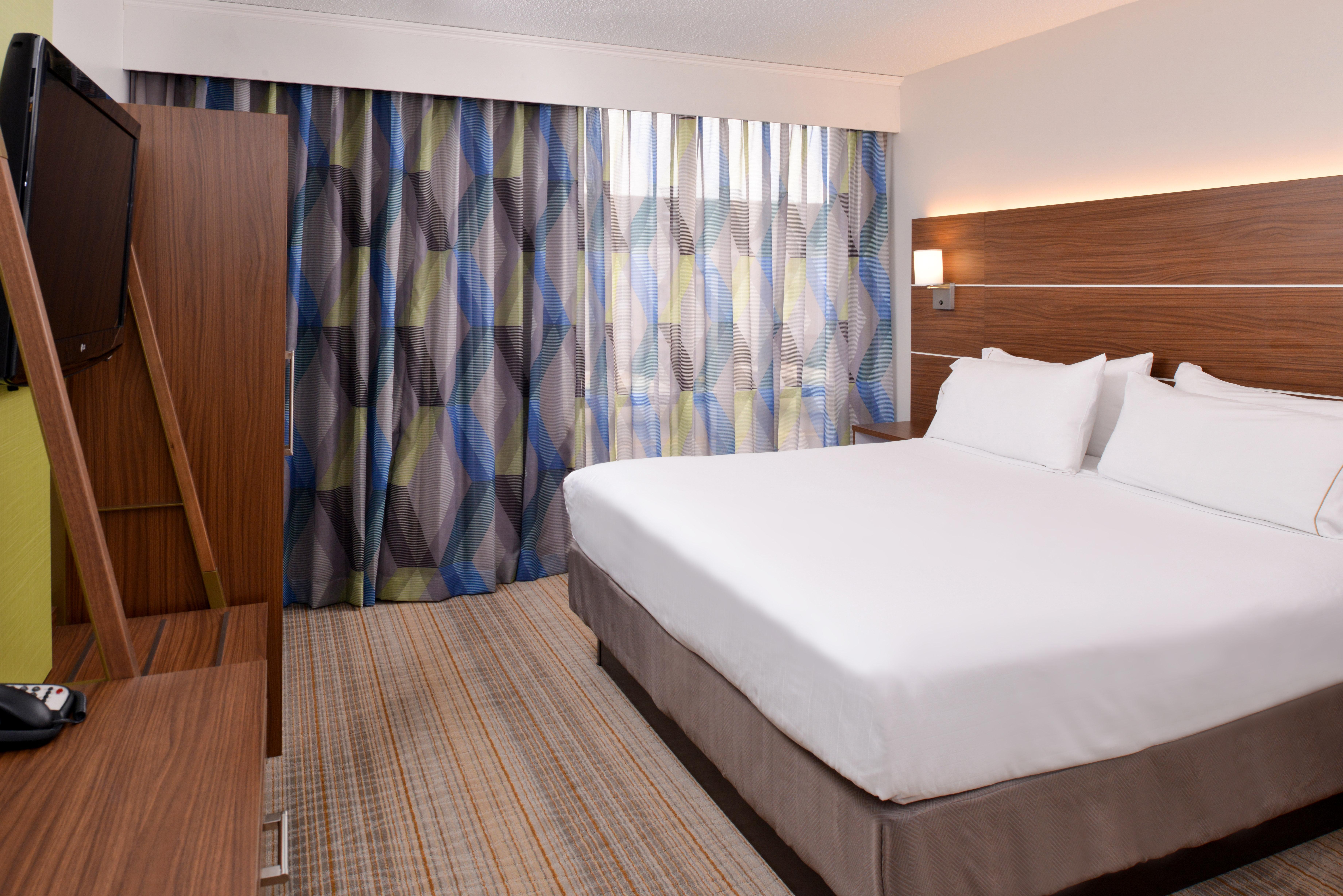 Holiday Inn Express & Suites Springfield By Ihg Exterior photo