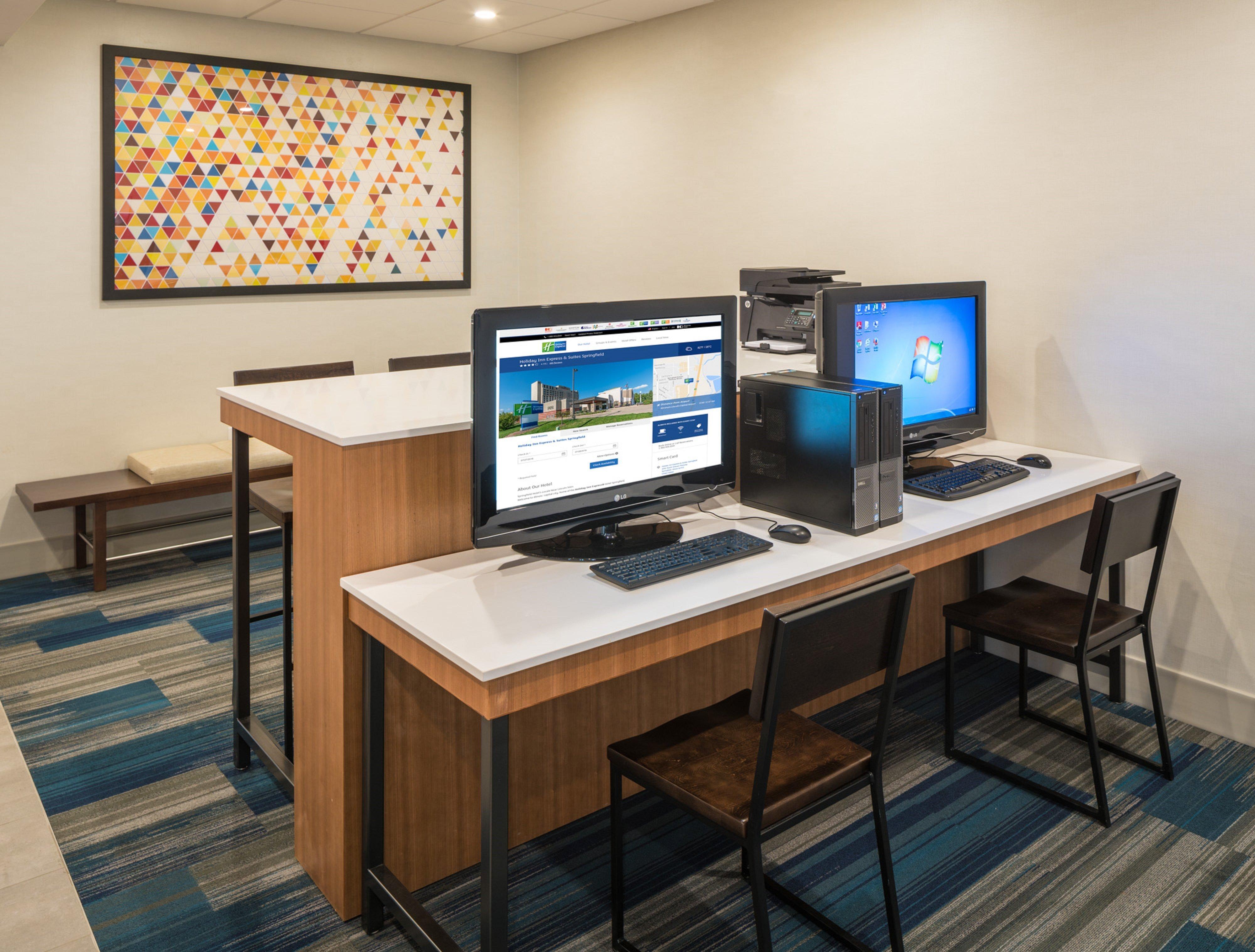 Holiday Inn Express & Suites Springfield By Ihg Exterior photo