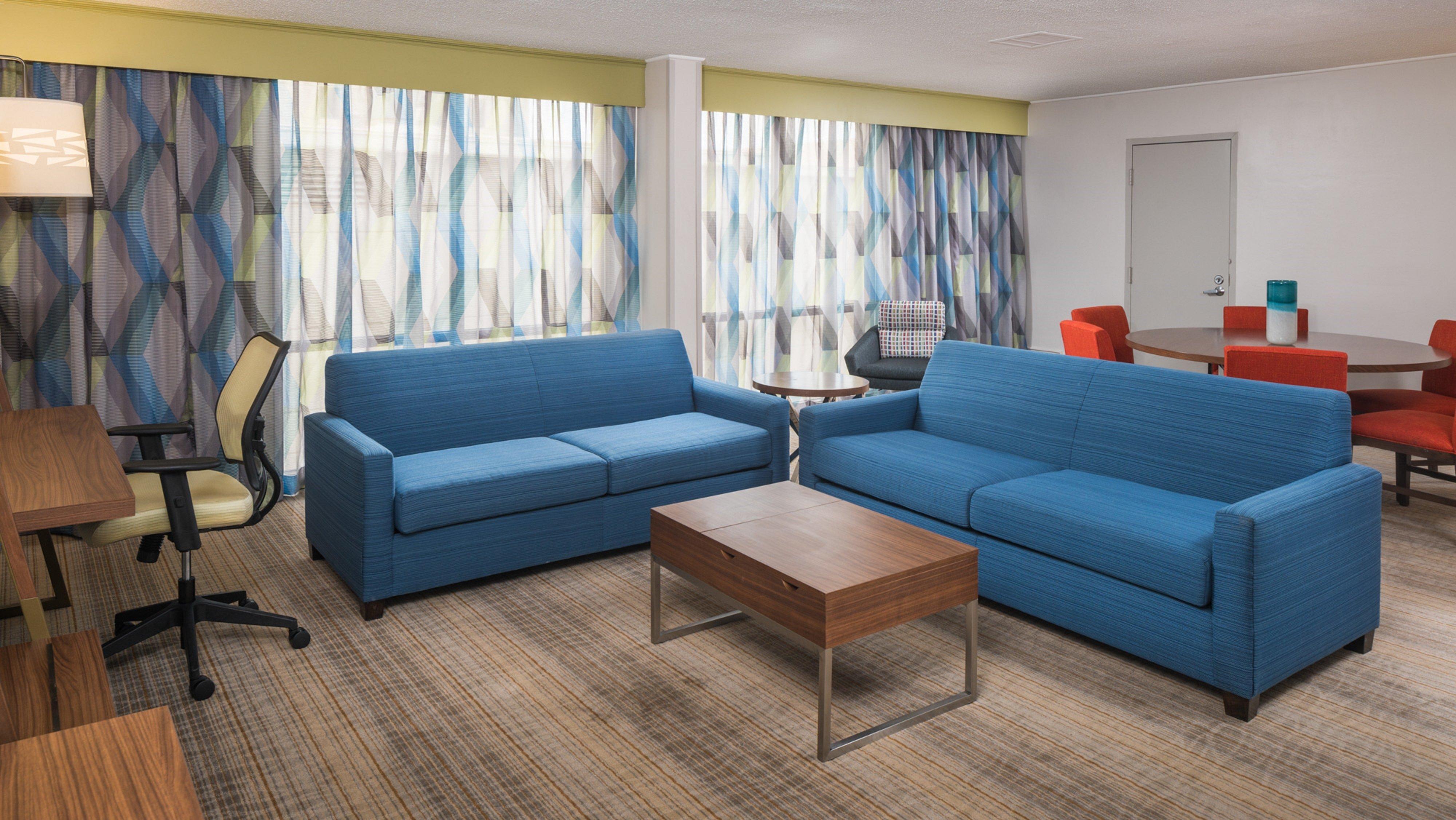 Holiday Inn Express & Suites Springfield By Ihg Exterior photo