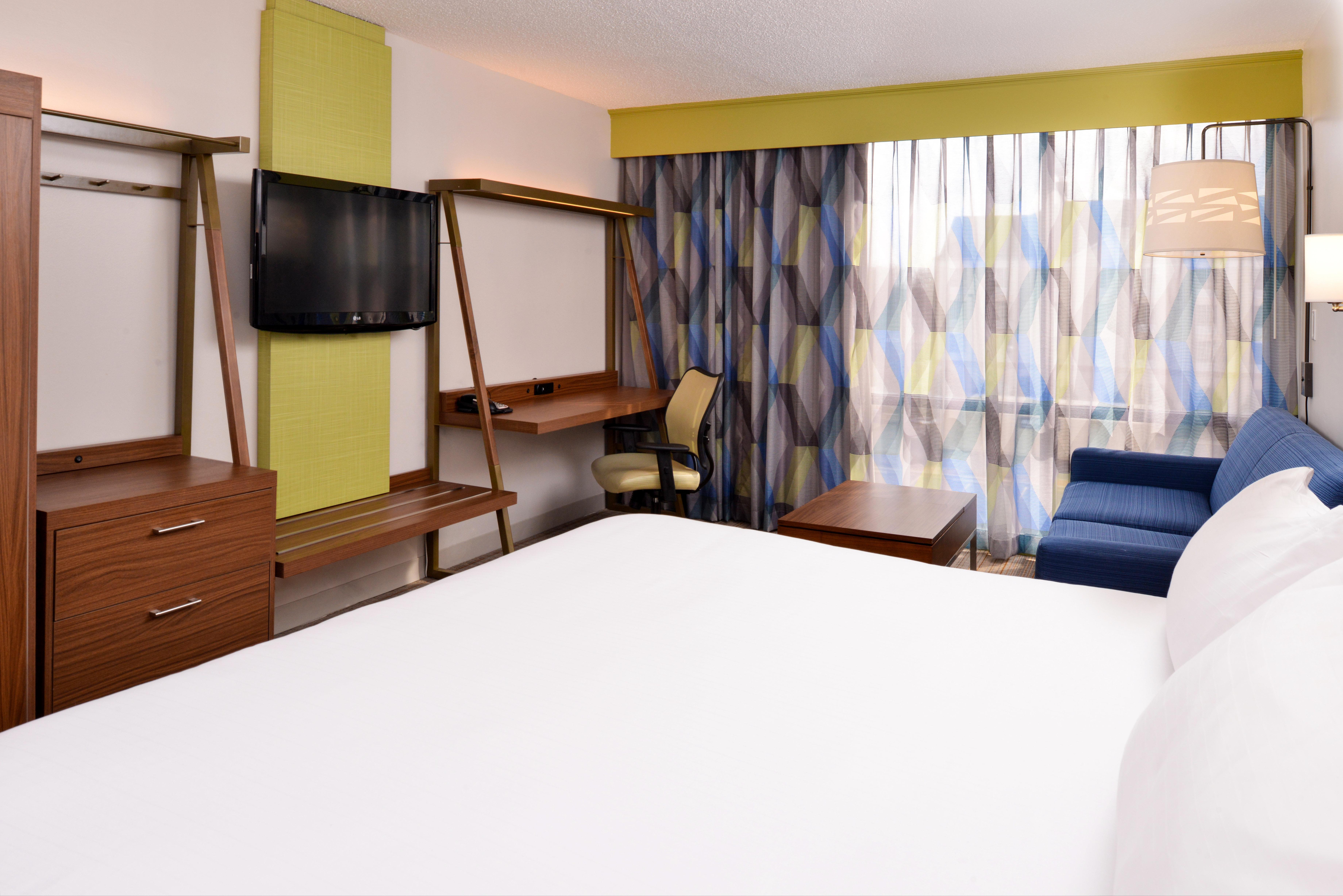 Holiday Inn Express & Suites Springfield By Ihg Exterior photo